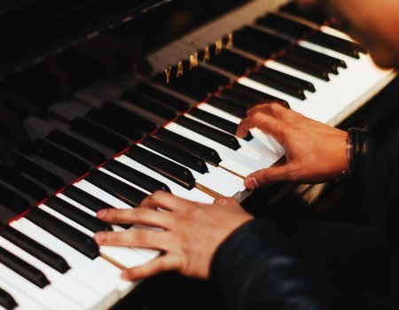 Person playing the Piano