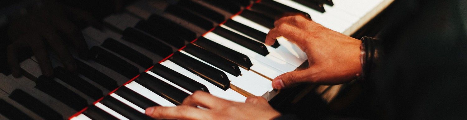 Person playing the Piano